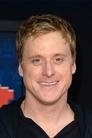 Alan Tudyk isCosmo / Christopher (voice)