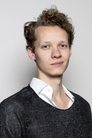 Felix Kammerer isRundolph Lorenz