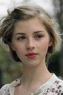 Hermione Corfield isClara Bennett