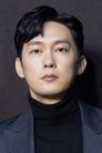 Park Byung-eun isLee Chung-won