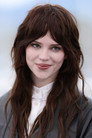 Sophie Thatcher isElle Thunders