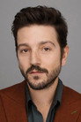 Diego Luna isMartín de la Torre