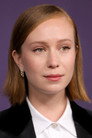 Hannah Einbinder isKris