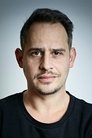 Moritz Bleibtreu isTucker Jones