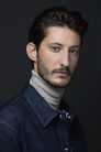 Pierre Niney isChristophe / Théo
